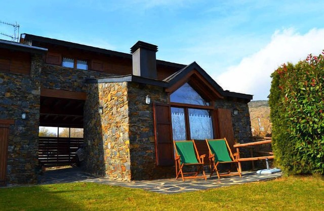 GUILS II - Three Bedroom House, Sleeps 6