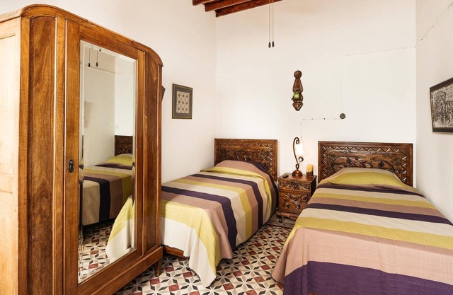 GUL HANIM HOUSE BOUTIQUE HOTEL YELLOW ROSE ROOM in the walled city Nicosia