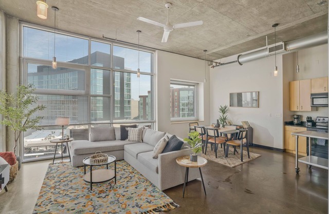 Gulch Vibes: Modern 2BR Loft