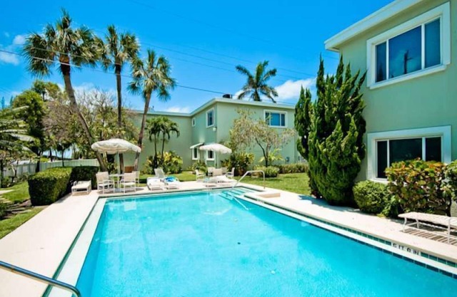 Gulf Beach Apartment - with Pool & Beach Access
