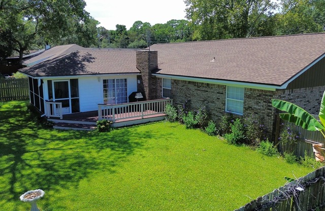 Gulf Coast Getaway Home-3 bed, 7m walk to bay beach and pier