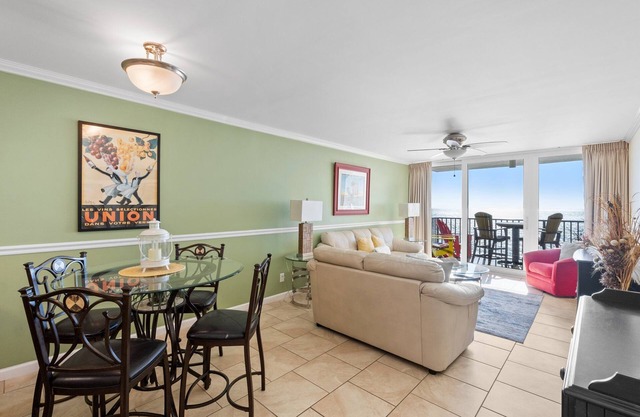Gulf Front Beach Condo! FREE Chairs! PW802