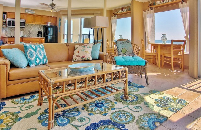 Gulf-front condo with pool, amazing views & central AC - dog-friendly