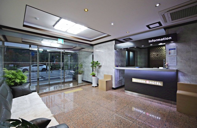 Gumi Modern Business Hotel