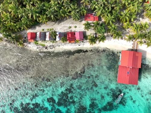 Guna Yala alojamiento frente al mar Niadub