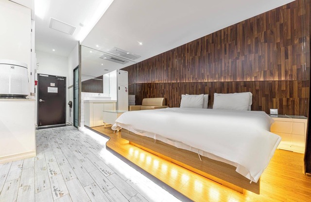 Gwangju Cheomdan Ferrari Hotel