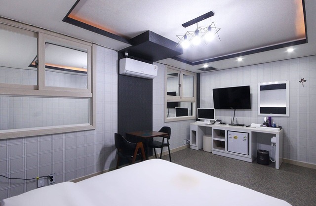 Gwangju Songjeong Station Spede