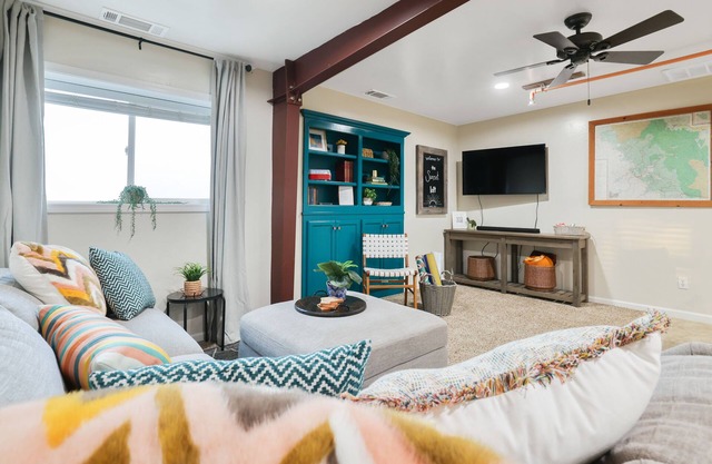 Gym, Pool Table, & Country Views @ The Sunset Loft | 2 Bed, 1 Bath