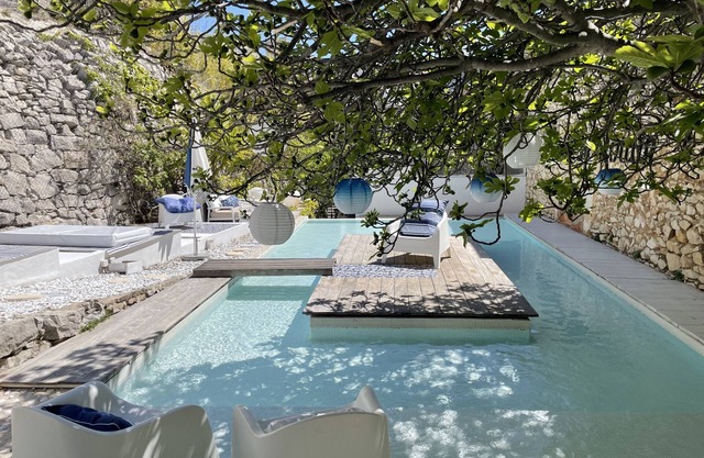 Hôtel de la Plage Mahogany