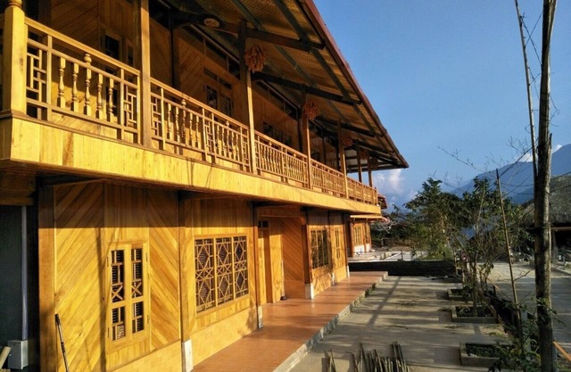 H'mong Home Mountain View