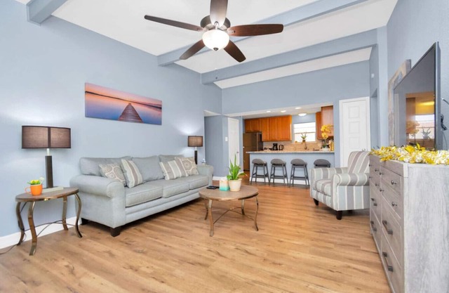 H-Town Hideout | SLPS 10 + KingBD + Fire Pit
