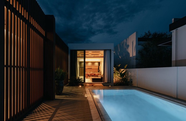 H2 Pool villa