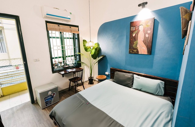 Ha Noi Old Quarter - City Center - Private Balcony - 5' to Hoan Kiem Lake
