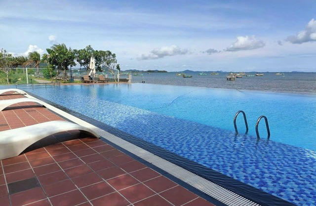 Ha Tien Sea View Hotel