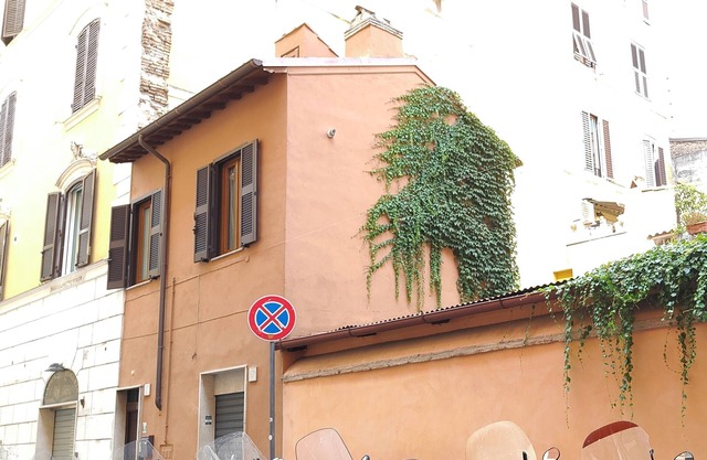 HABEMUS DOMUM! Rome Vatican charming studio flat