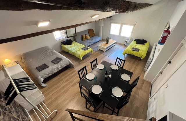Habitaciones Para 15 Personas en el Centro de Biescas