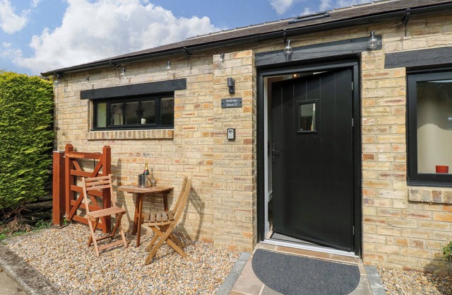 HADRIAN BARN 1, pet friendly in Ebchester