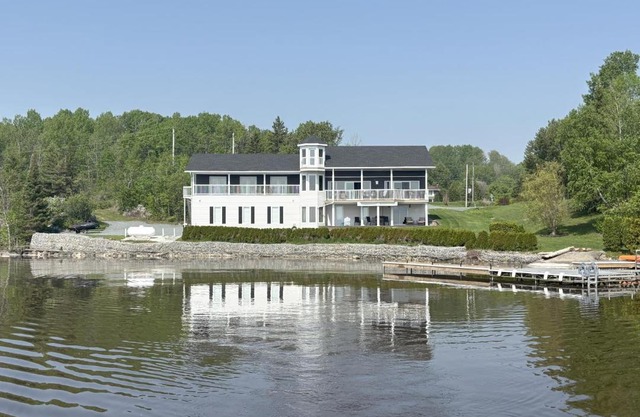 Haileybury Lakehouse