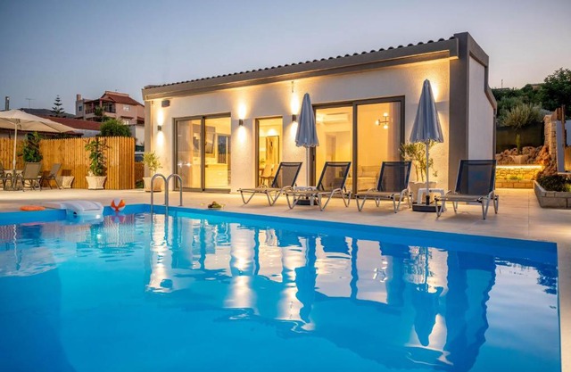 Halaro Villa