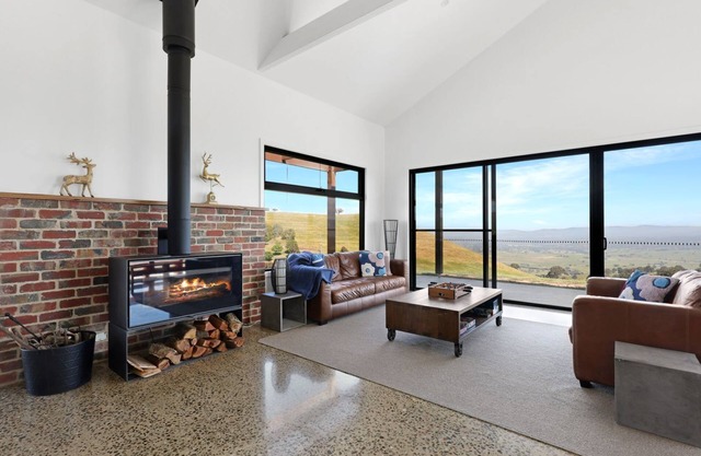 Half Mile High - Merrijig - Sleeps 10