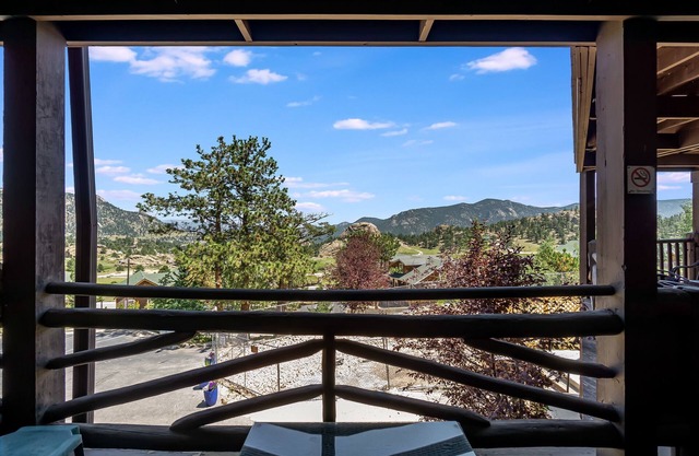 Hallett Peak 101 - 2 Br Condo with Fireplace - Lake and Mountain Views