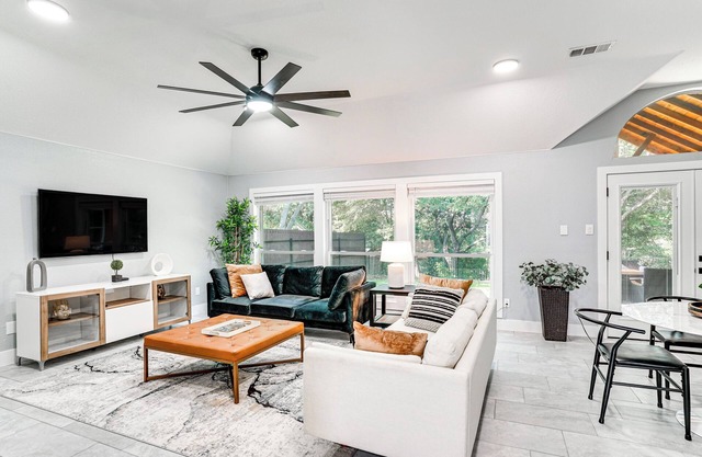 Haltom City Home w/Patio ~ 11 Mi to Fort Worth!