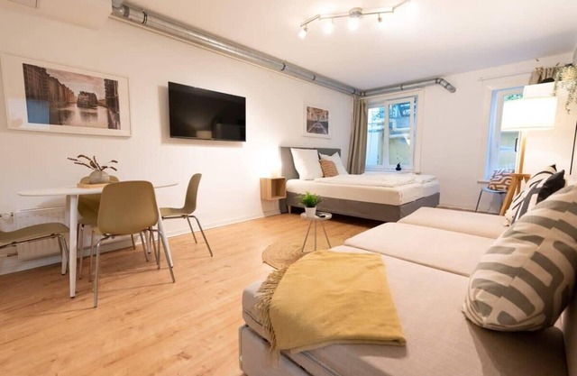 Hamburg City Apartment for 5