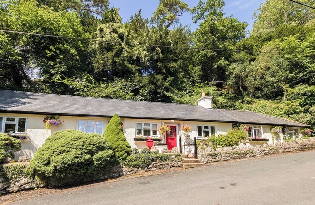 Hampsfell Cottage - UK1518