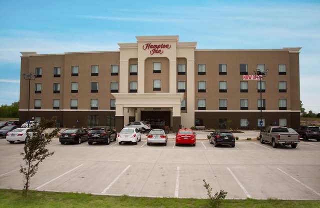 Hampton Inn McPherson