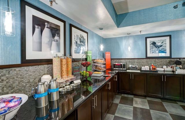 Hampton Inn State College