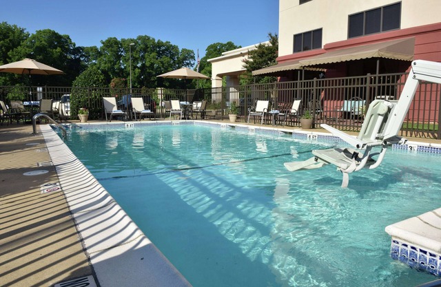 Hampton Inn & Suites Alexandria