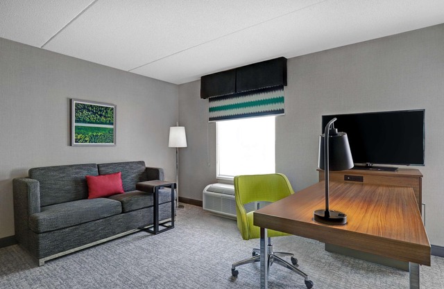 Hampton Inn & Suites by Hilton Belleville