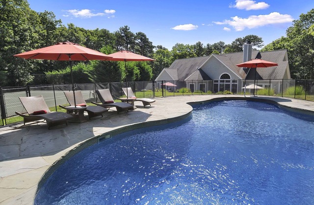 Hamptons Compound w/Golf, Tennis, Pool, Basketball, Bocce, and much more!