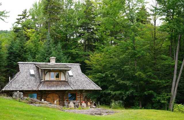 Hand crafted hilltop cottage