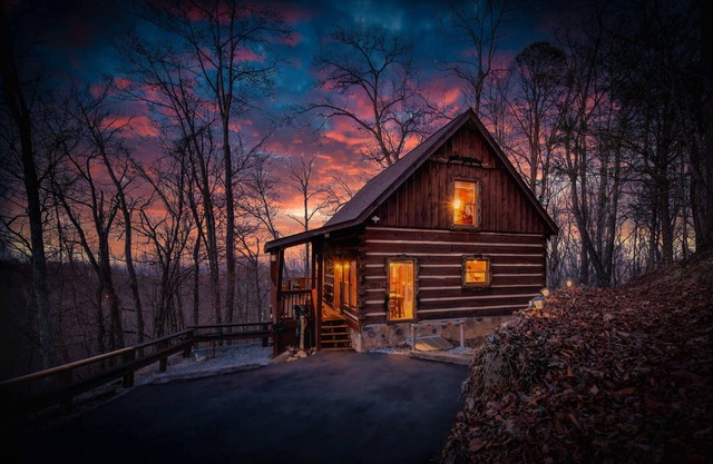 Hand-Hewn Log Cabin near Downtown, Sleeps 6