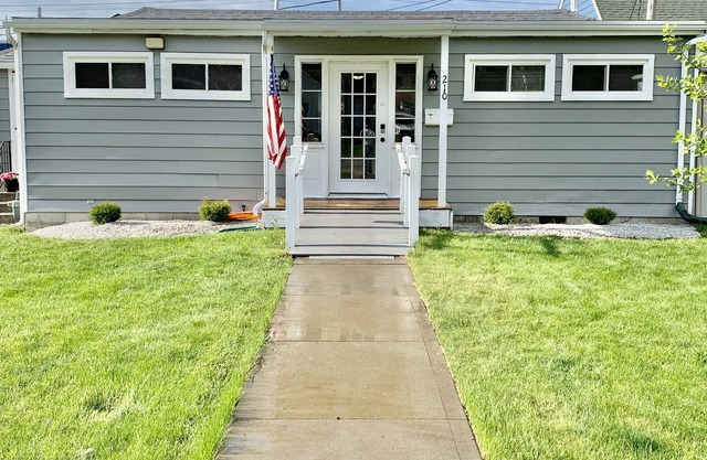 HANDICAP ACCESSIBLE 3BR HOME IN DOWNTOWN PC