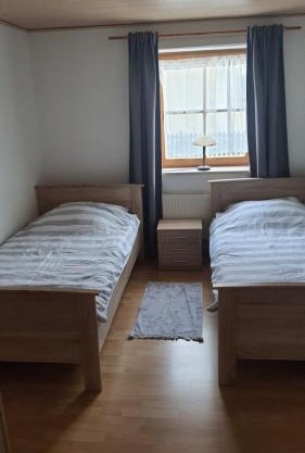 Handwerker- Ferienwohnung nur 9 Min von Landshut entfernt