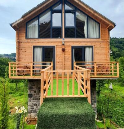 Hanging Garden Holiday Home - Riverside