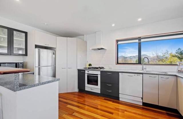 Hanmer's Rose - Hanmer Springs Holiday Home