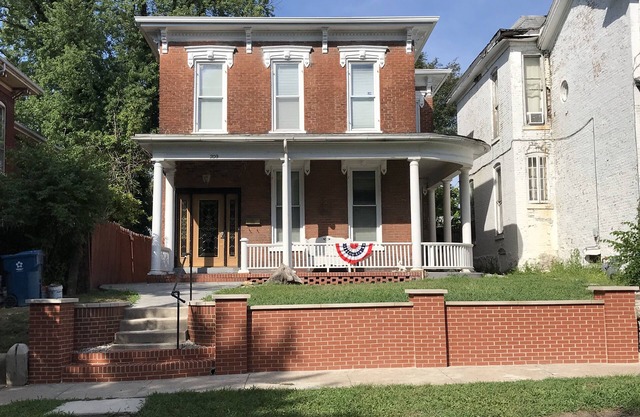 Hannibal House ~ Walking Distance From Historic District