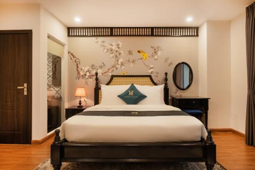 Hanoi Bliss Boutique Lo Ren