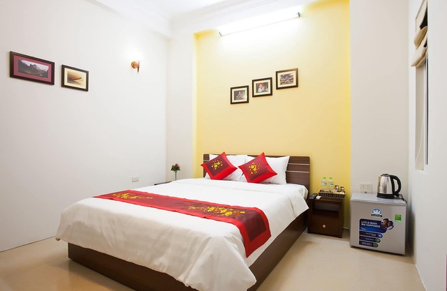 Hanoi Friendly House - Superior room - Queensize Bed