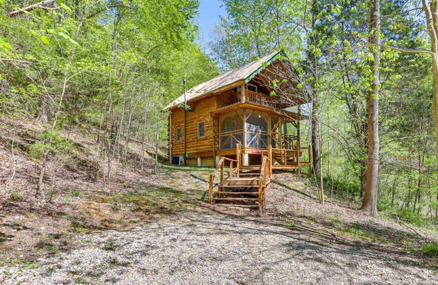 Hansel & Gretel Cabin at White Oaks Cabins