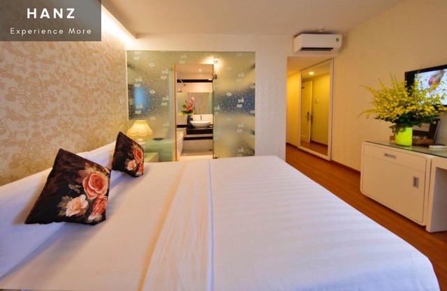HANZ The Golden Star Hotel
