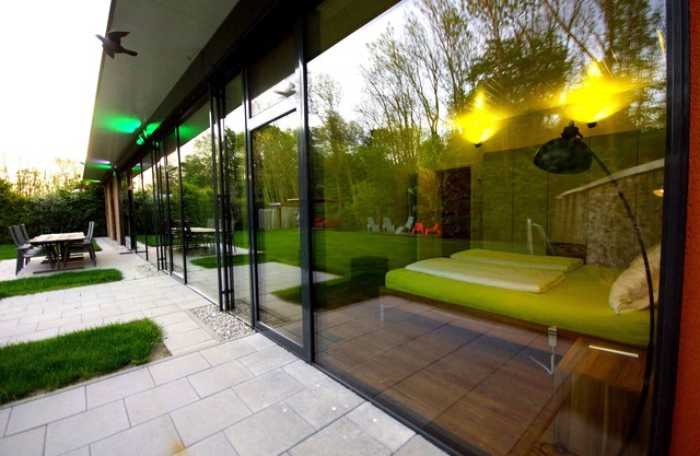 Happiness event house and spa right on the forest, 180m², 5 bedrooms, up to 12 people