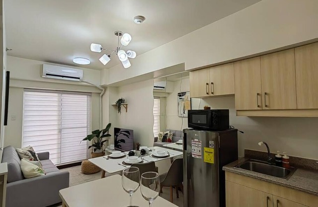 Happirest Cozy Crib (2-Bedroom with Balcony) - Lumiere Residences, Pasig City