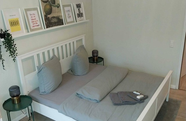 Happy Apartment w/2BR, Smart-TV, Parking, etc.