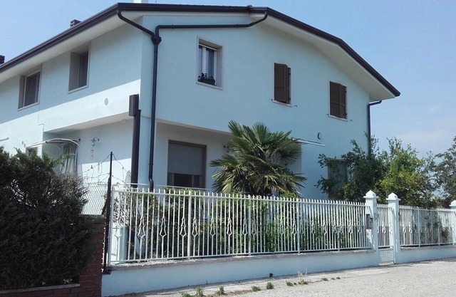 HAPPY HOUSE APARTMENT