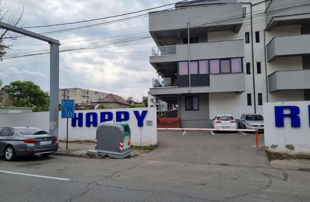 Happy Residence