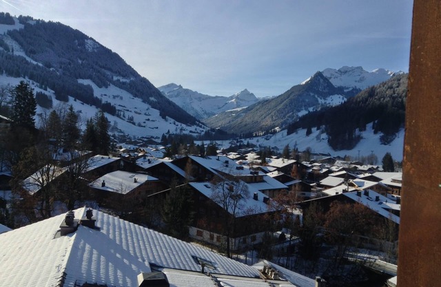 Happy Sunshine Chalet In The Heart Of Gstaad